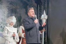 С наступающим Новым годом  горожан поздравил глава Ставрополя Иван Ульянченко