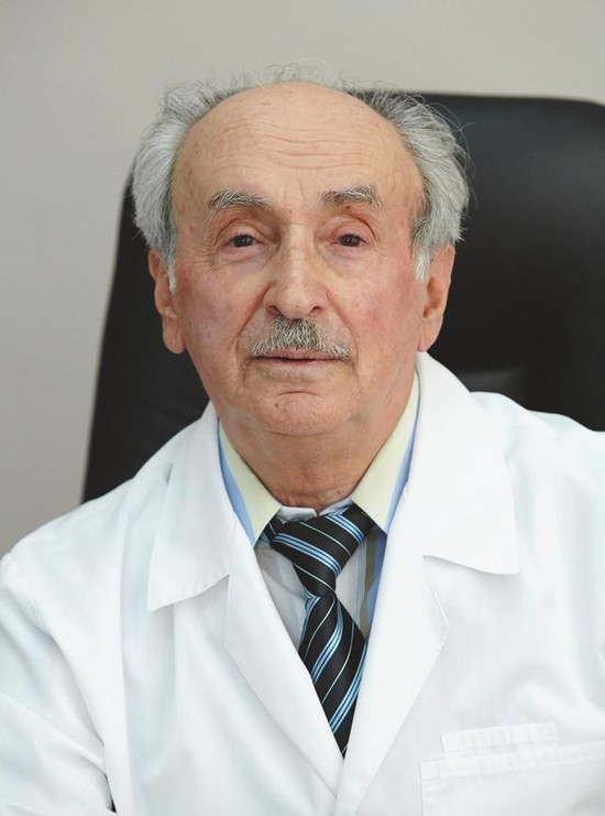 Профессор Эдуард Арушанян.