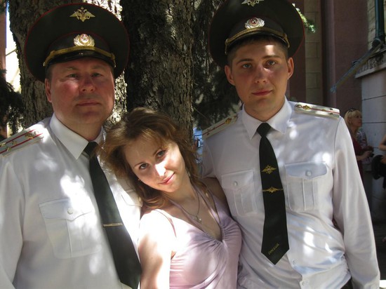 Константин Мингалеевич с дочерью Еленой и сыном Александром.