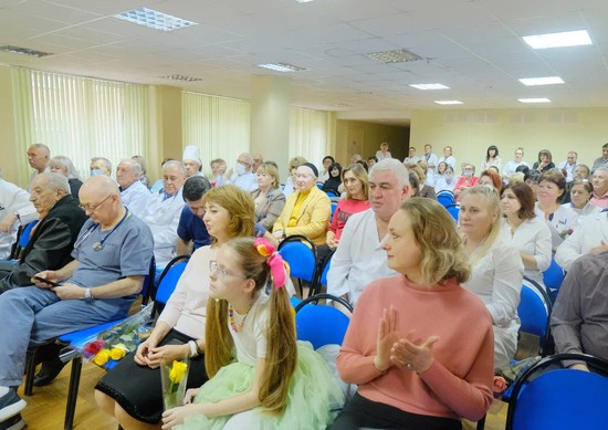 Торжественное собрание в честь 35-летия больницы. Минздрав Ставропольского края