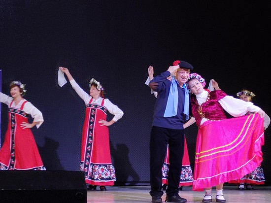 Шутливый танец «Вася-Василек»