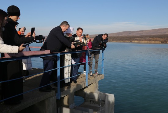 Освящение вод Сенгилеевского водохранилища 19 января 2023 года