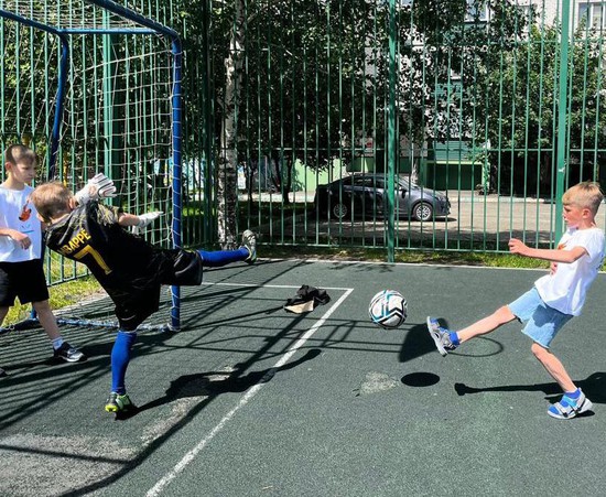 Дети проводят досуг на спортплощадках.Пресс-служба администрации города Ставрополя